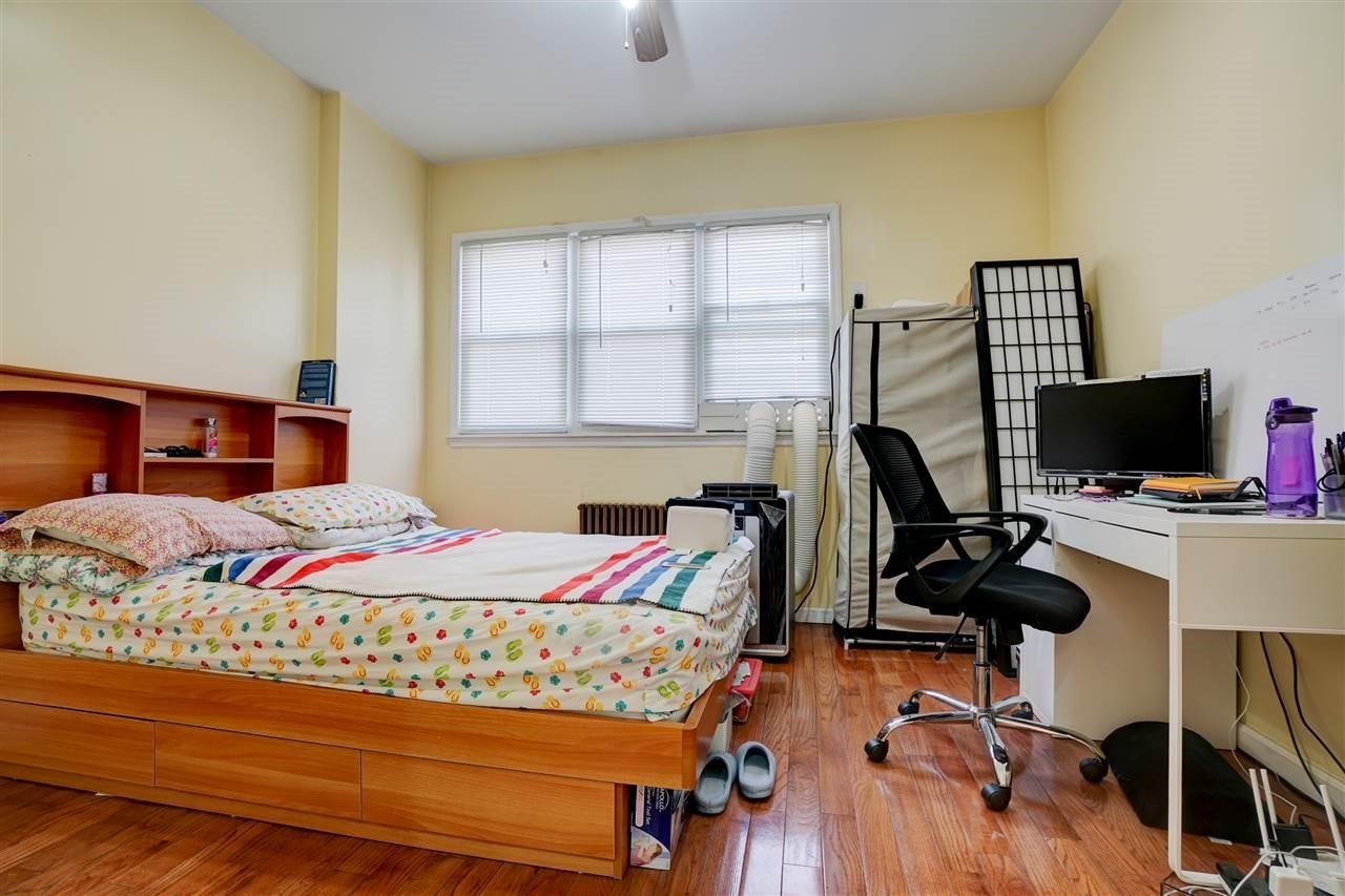 Jersey City Condo: 22 Jones St