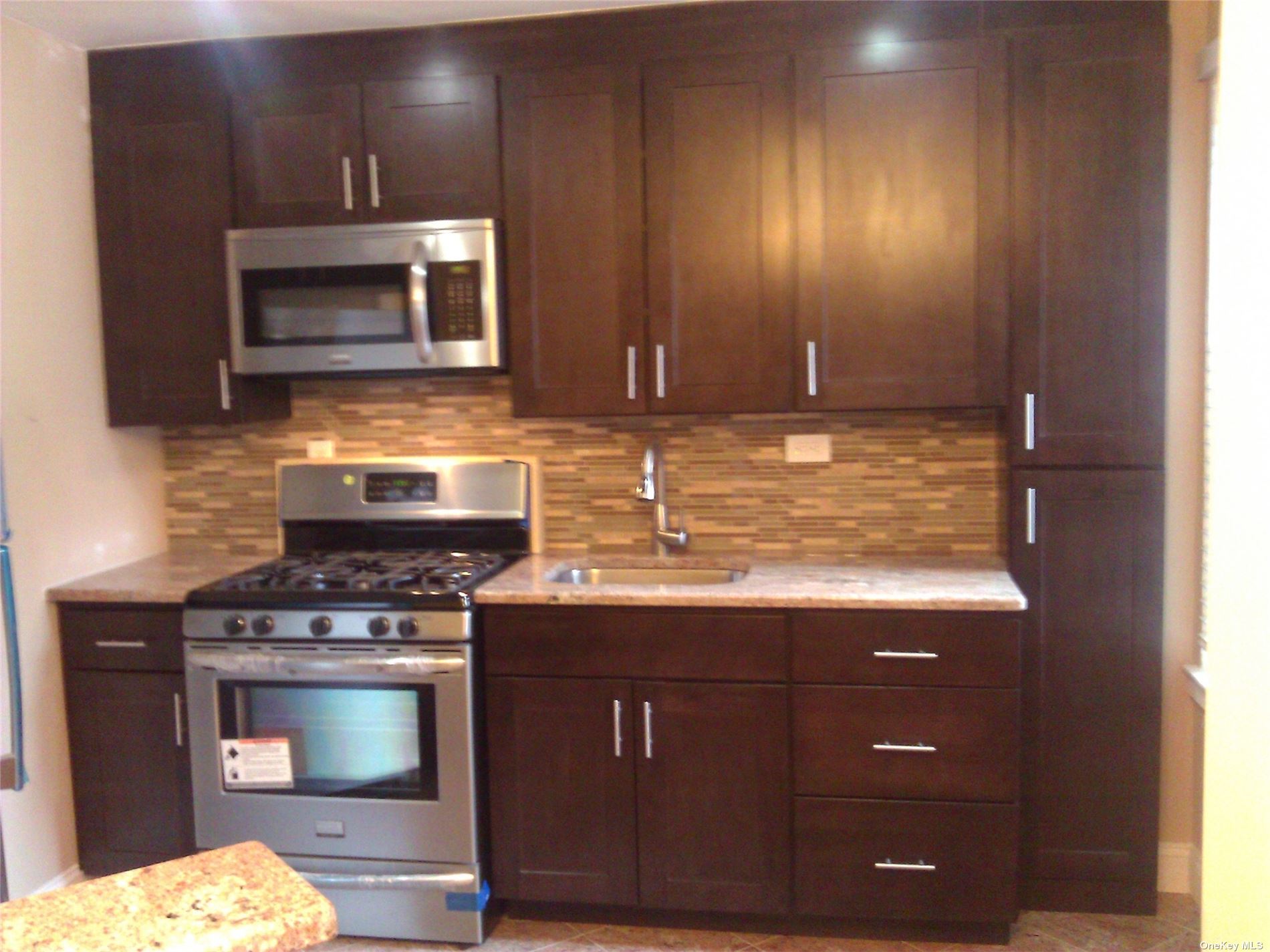 Forest Hills Condo: 6535 108th St