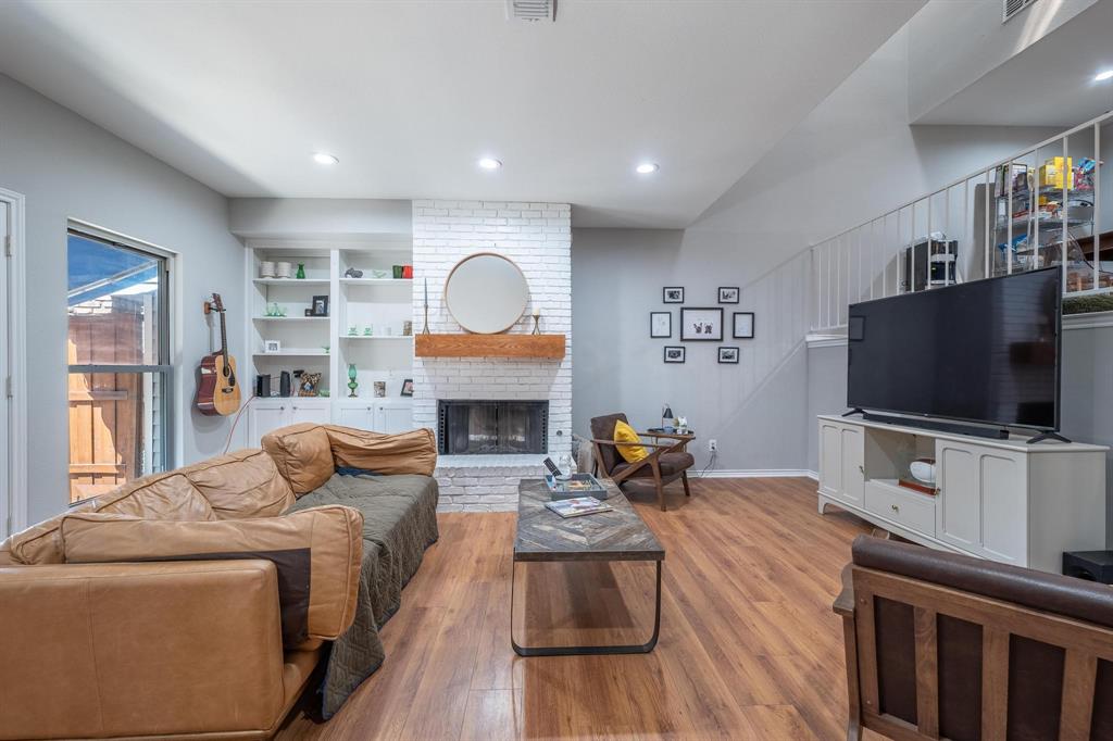 DALLAS Condo: 8832 Walnut Hl Ln