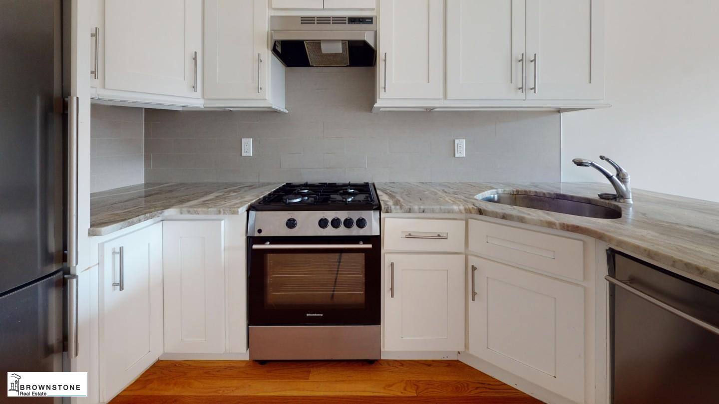 Brooklyn Condo: 661 Henry St