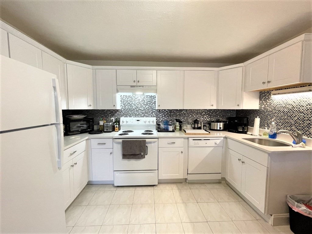 Cambridge Condo: 6 McLean Place
