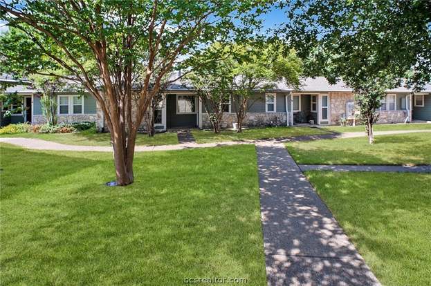 College Station Condo: 2800 Longmire Dr