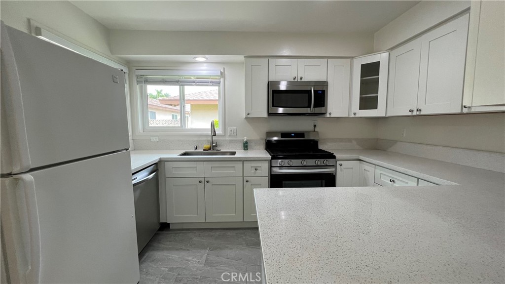 Fullerton Condo: 1828 East Commonwealth Ave
