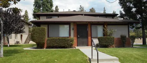 Azusa Condo: 1107 W Calle de las Estrellas