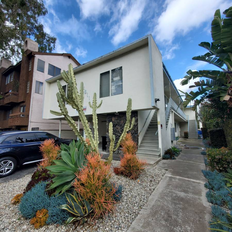 Los Angeles Condo: 12811 Caswell Ave