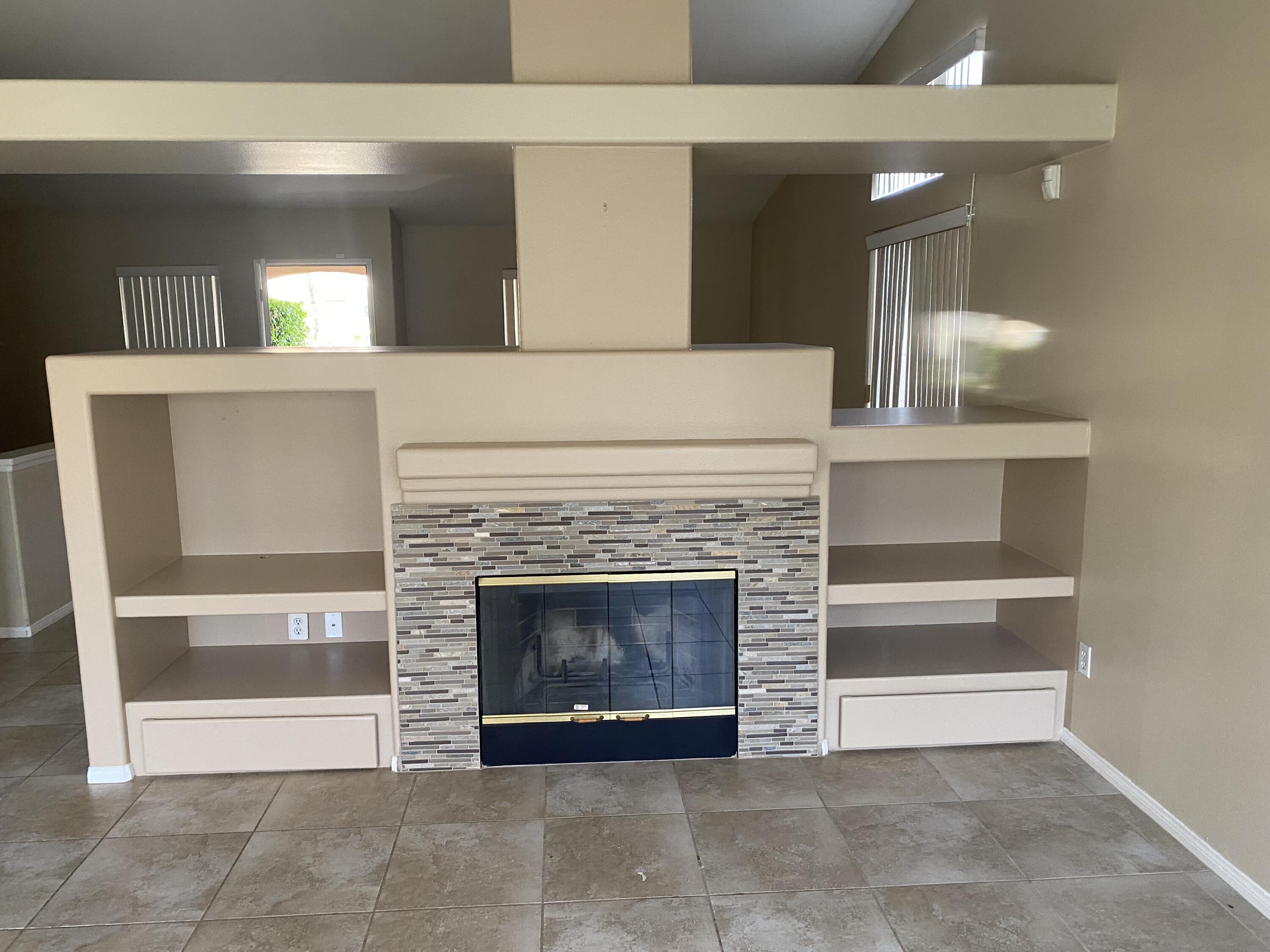 LA QUINTA Condo: 79360 Sierra Vis