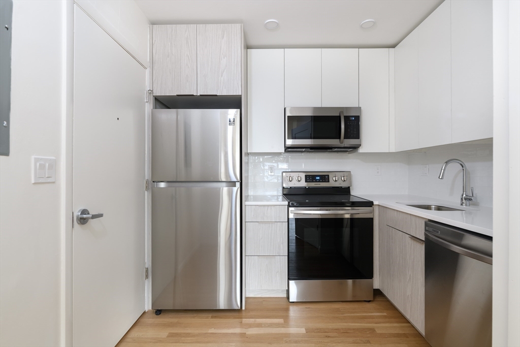 Boston Condo: 40 Parker Hill Ave