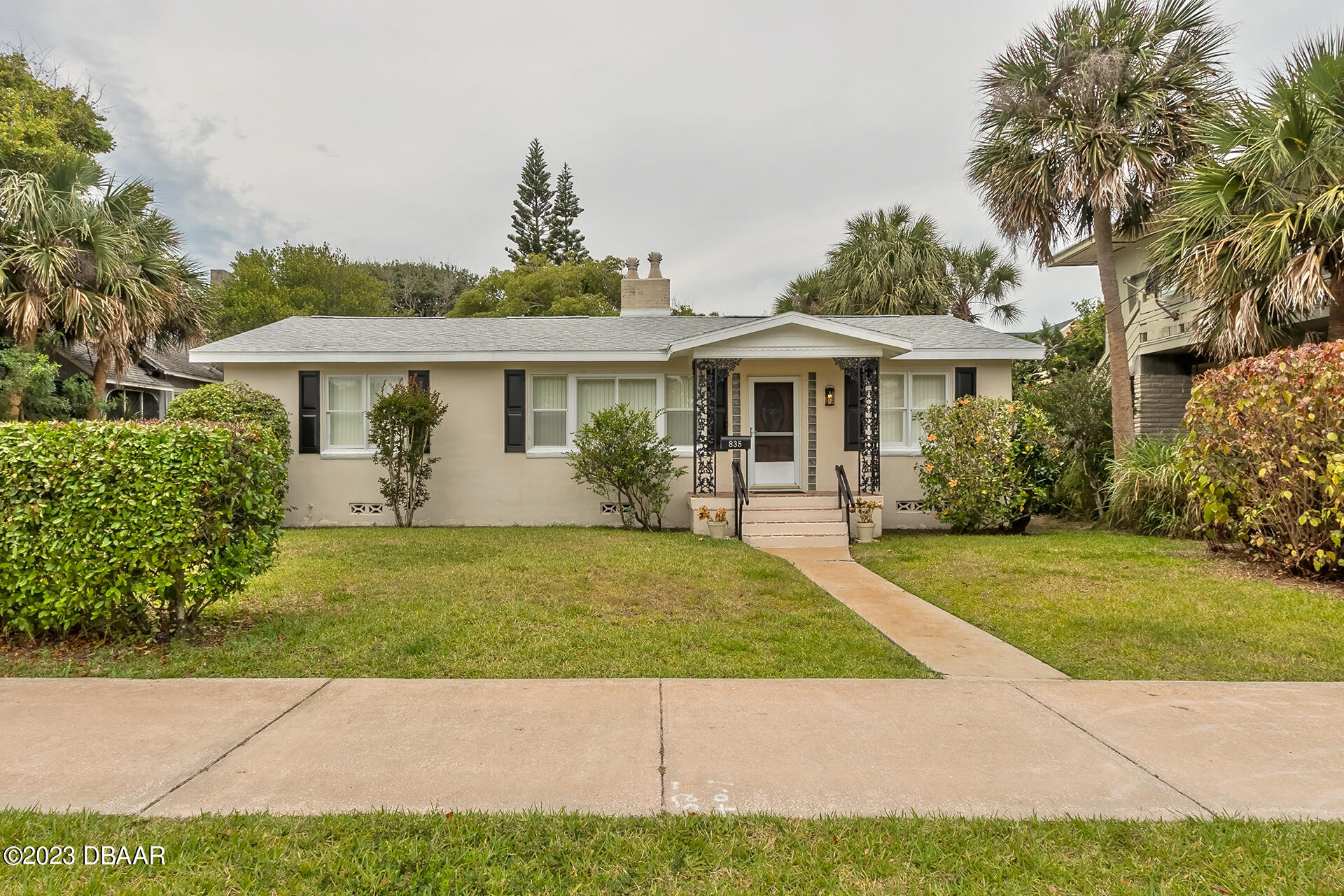 Daytona Beach Condo: 835 North Wild Olive Ave