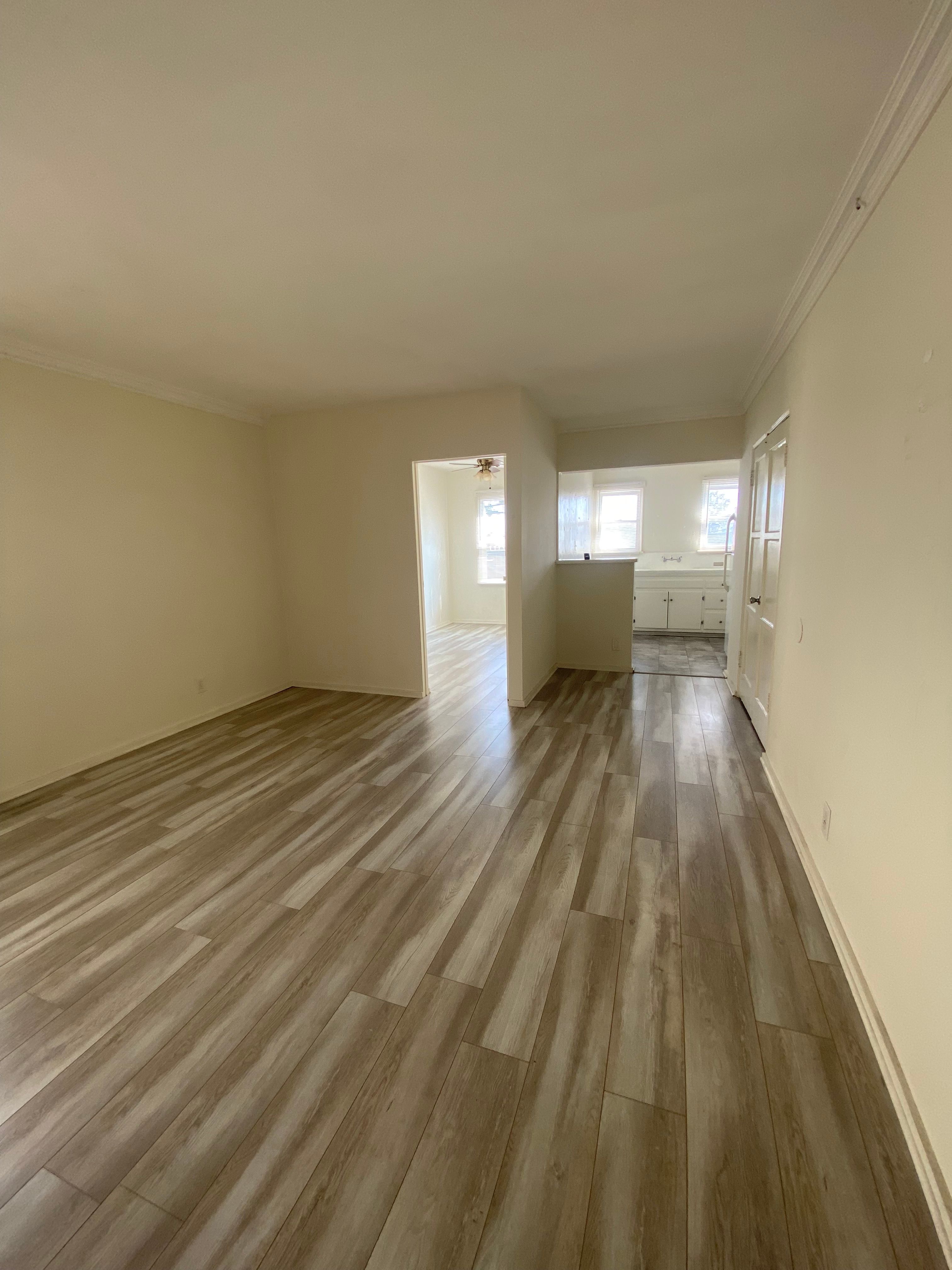 Los Angeles Condo: 5944 Melrose Ave