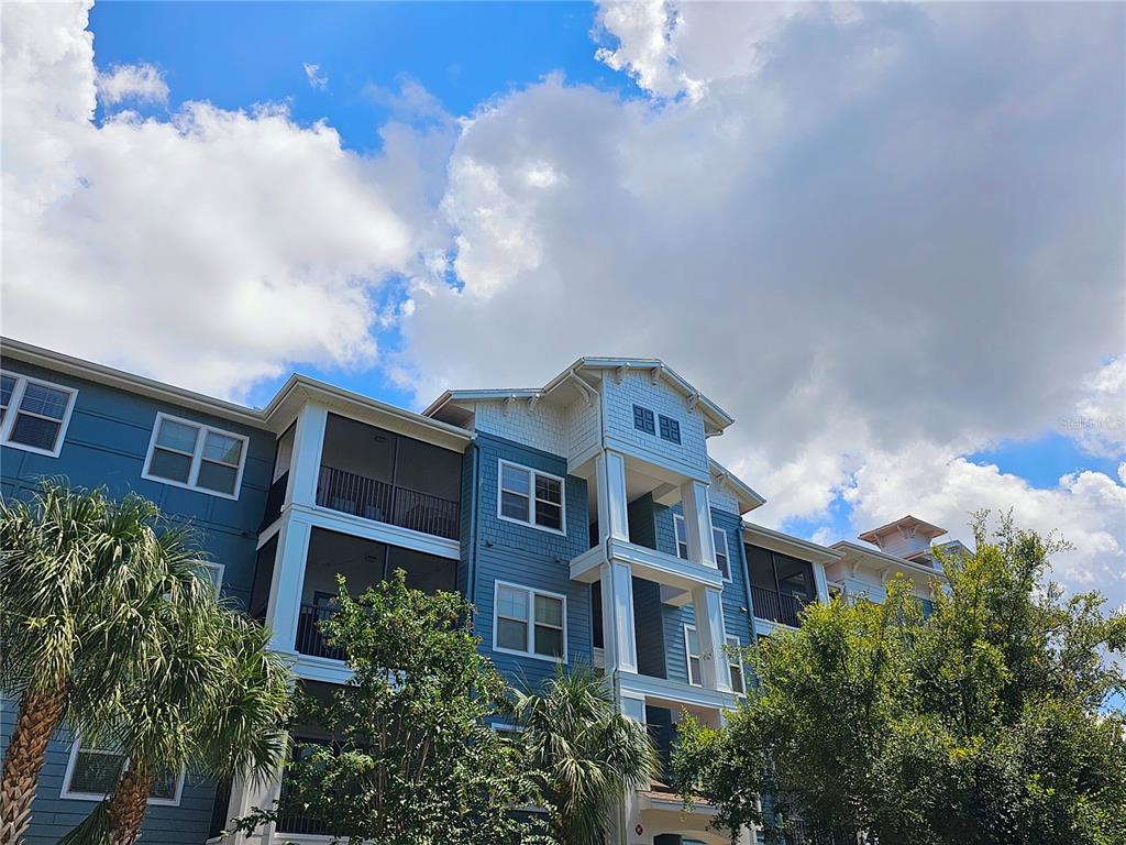 Largo Condo: 2098 Seminole Blvd