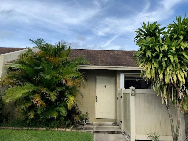Boca Raton Condo: 10127 Boca Bnd E