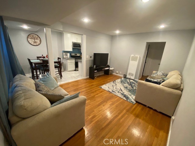 Long Beach Condo: 1047 East 1st St