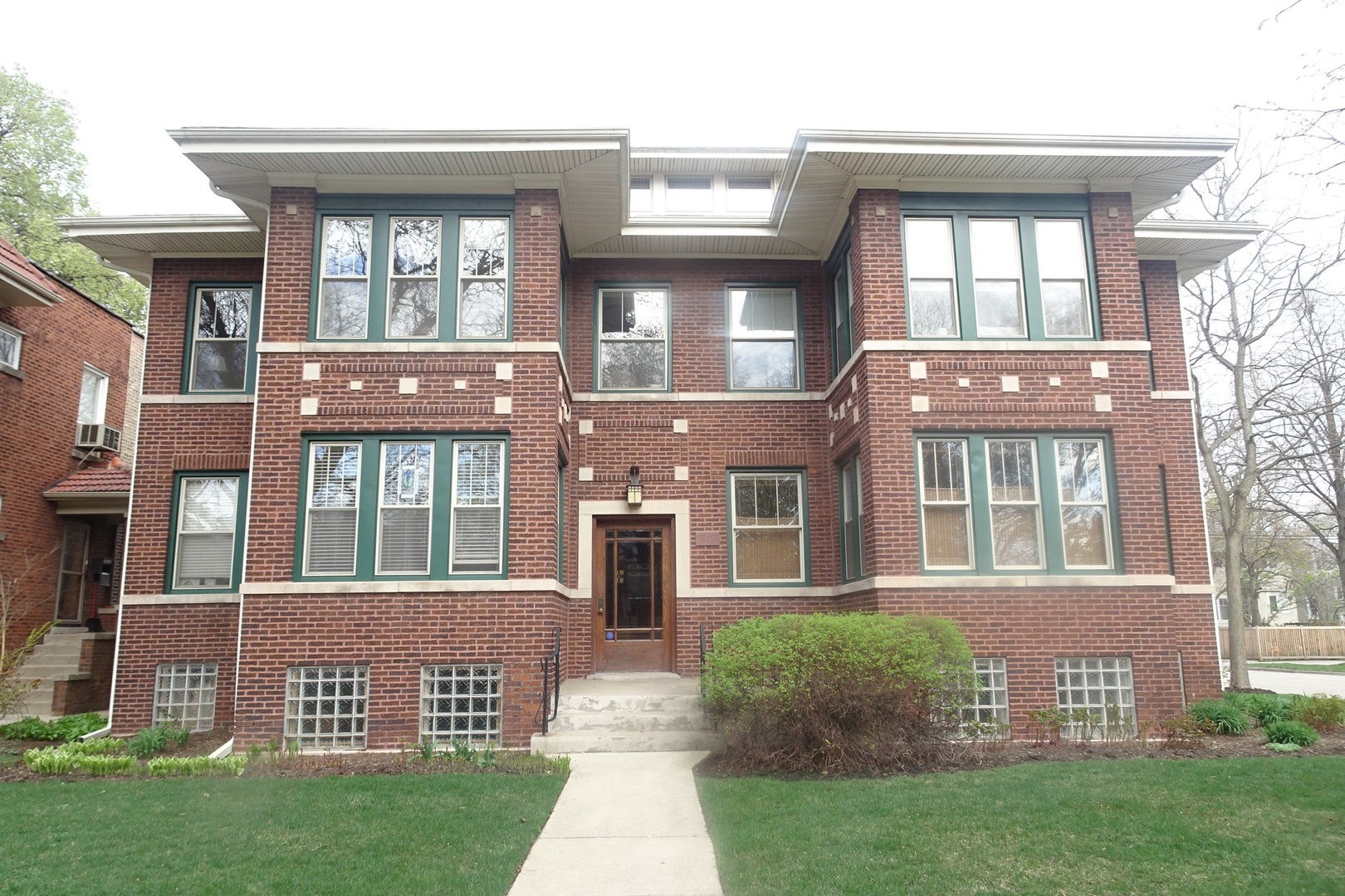 Oak Park Condo: 632 Wenonah Ave