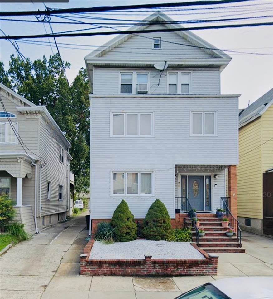 Bayonne Condo: 79 West 32nd St