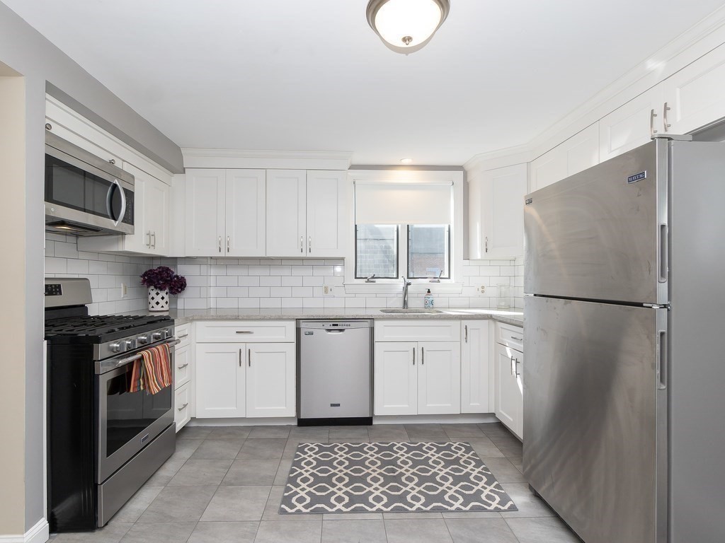 Auburndale Condo: 284 Melrose St