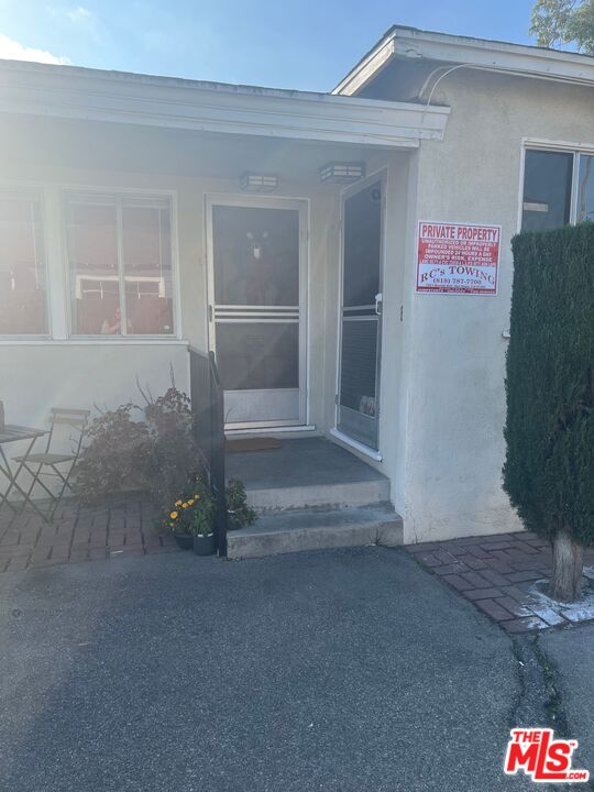 North Hollywood Condo: 5644 Riverton Avenue