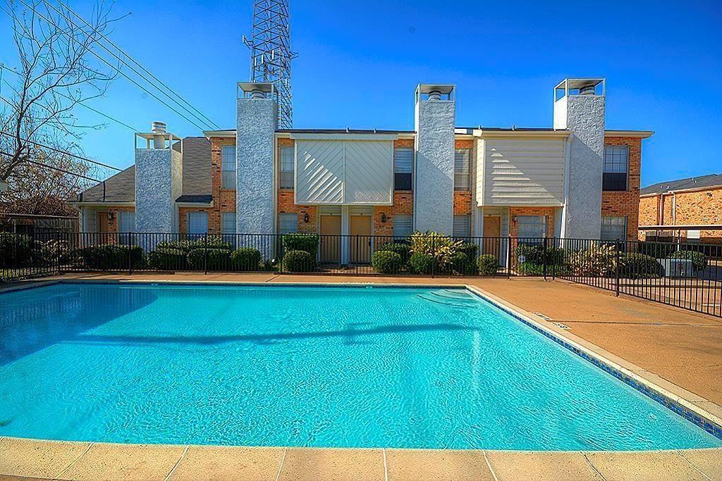 Houston Condo: 6201 Beverlyhill St