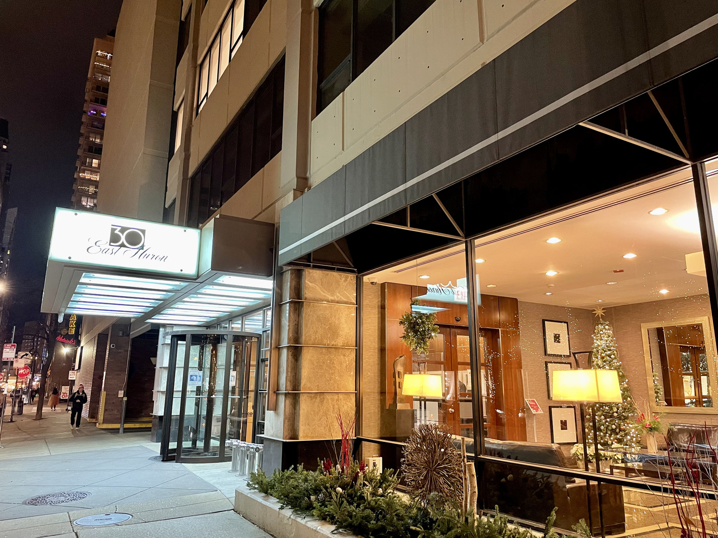 Chicago Condo: 30 East Huron St