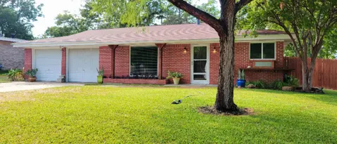Benbrook Condo: 202 Mildred Ln