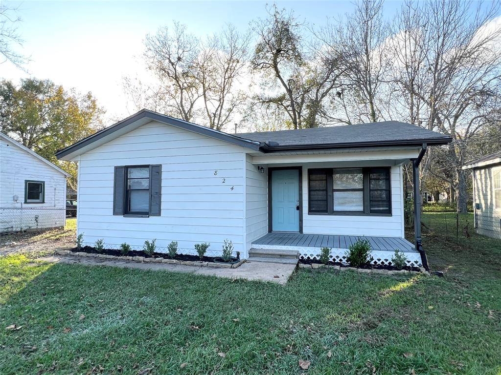 Angleton Condo: 824 South Anderson St
