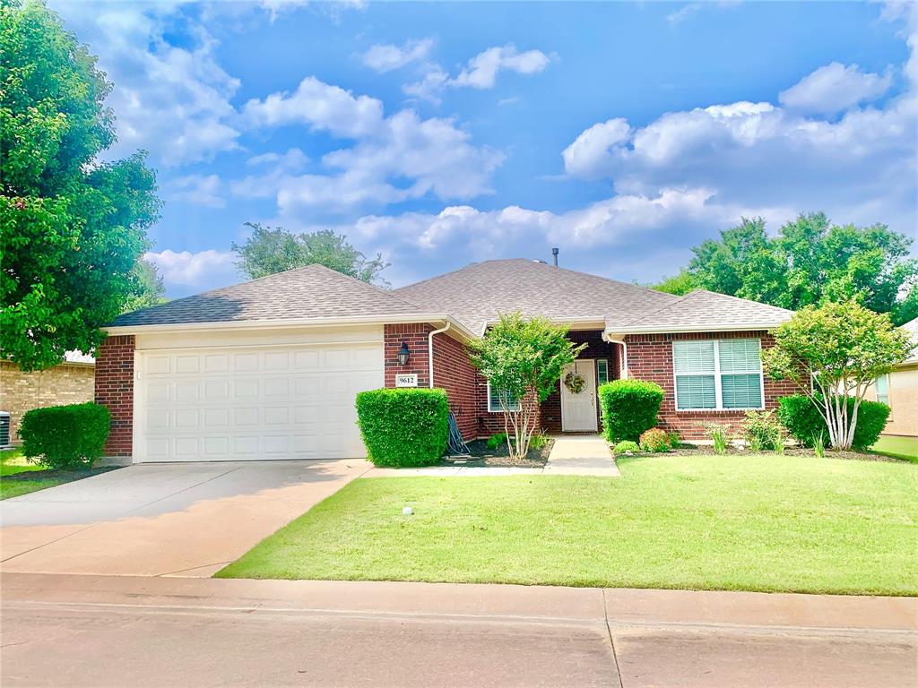 Denton Condo: 9612 Pepperwood
