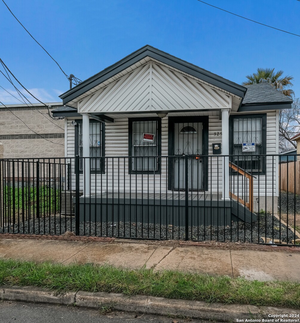 San Antonio Condo: 325 South Hackberry