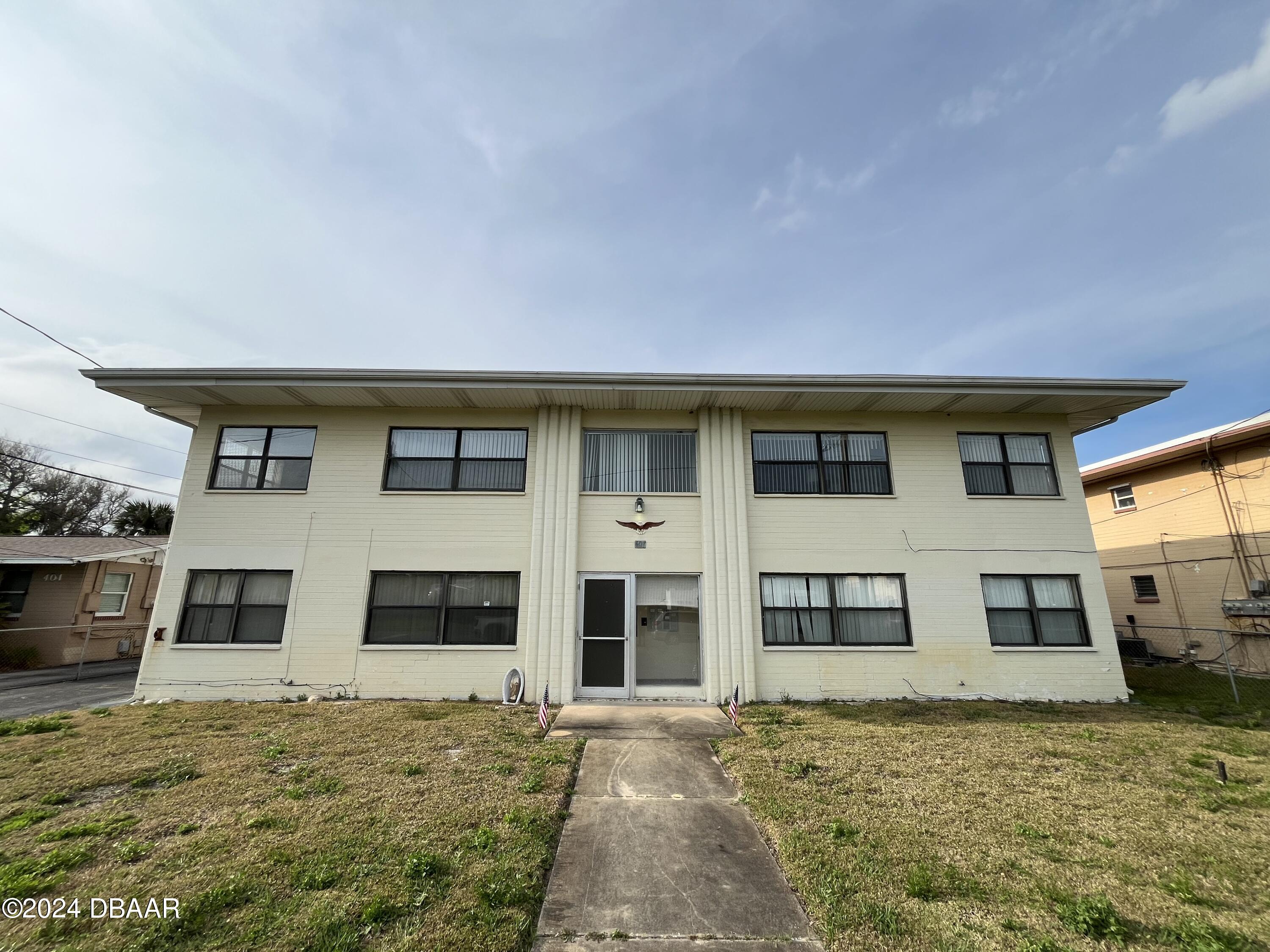 Daytona Beach Condo: 407 University Blvd