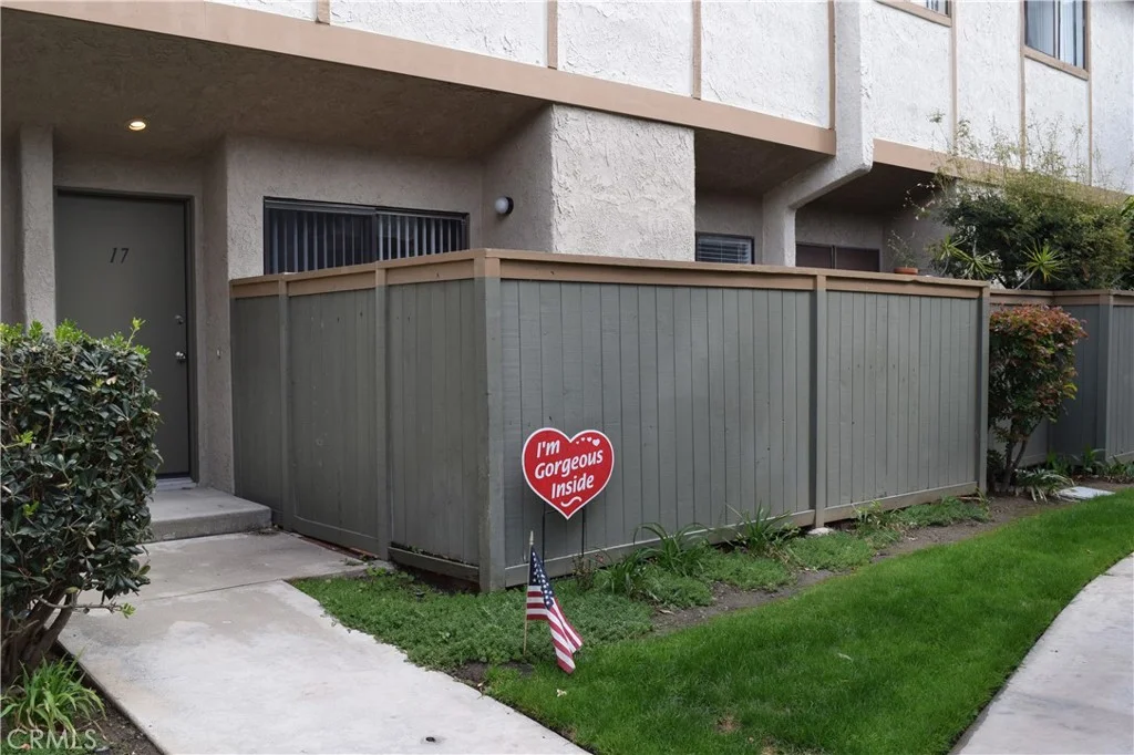 Orange Condo: 2005 W Culver Ave