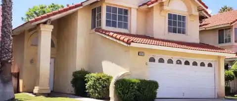 Fontana Condo: 7614 Viola Ct