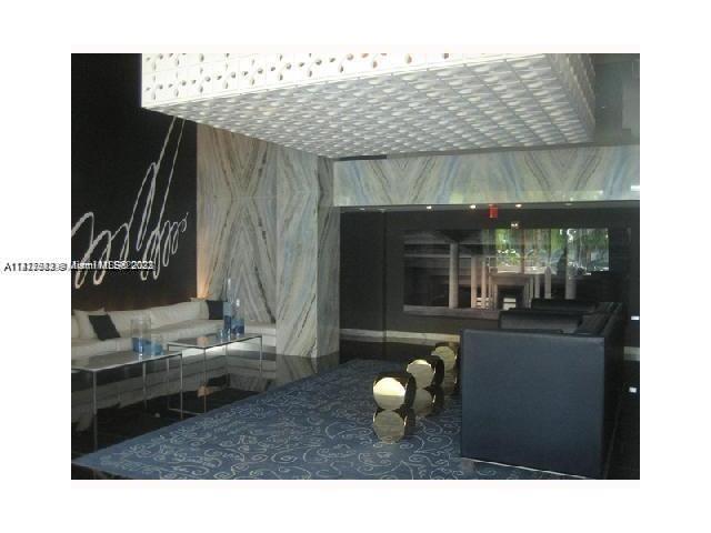 Miami Condo: 335 South Biscayne Blvd