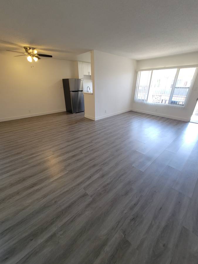 Los Angeles Condo: 3956 Stevely Ave
