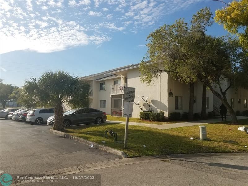 Coral Springs Condo: 11583 Northwest 43rd St