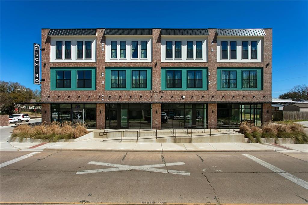Bryan Condo: 305 West 27th St