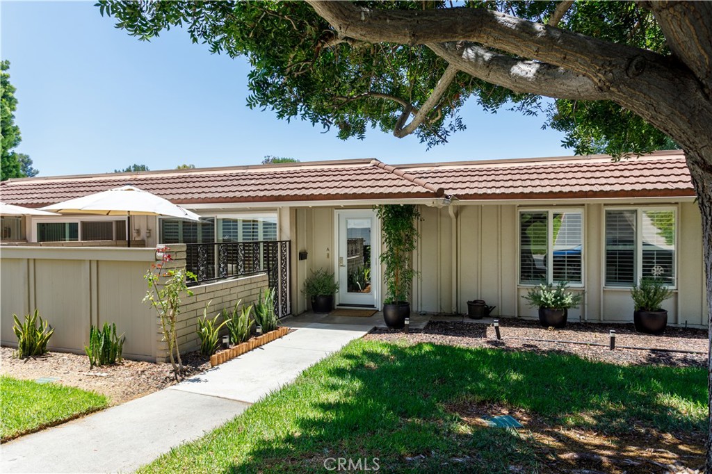 Laguna Woods Condo: 3103 Via Serena N