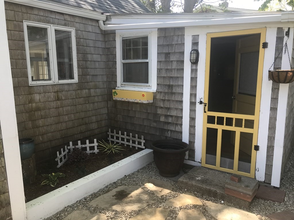 Falmouth Condo: 51 Walker St
