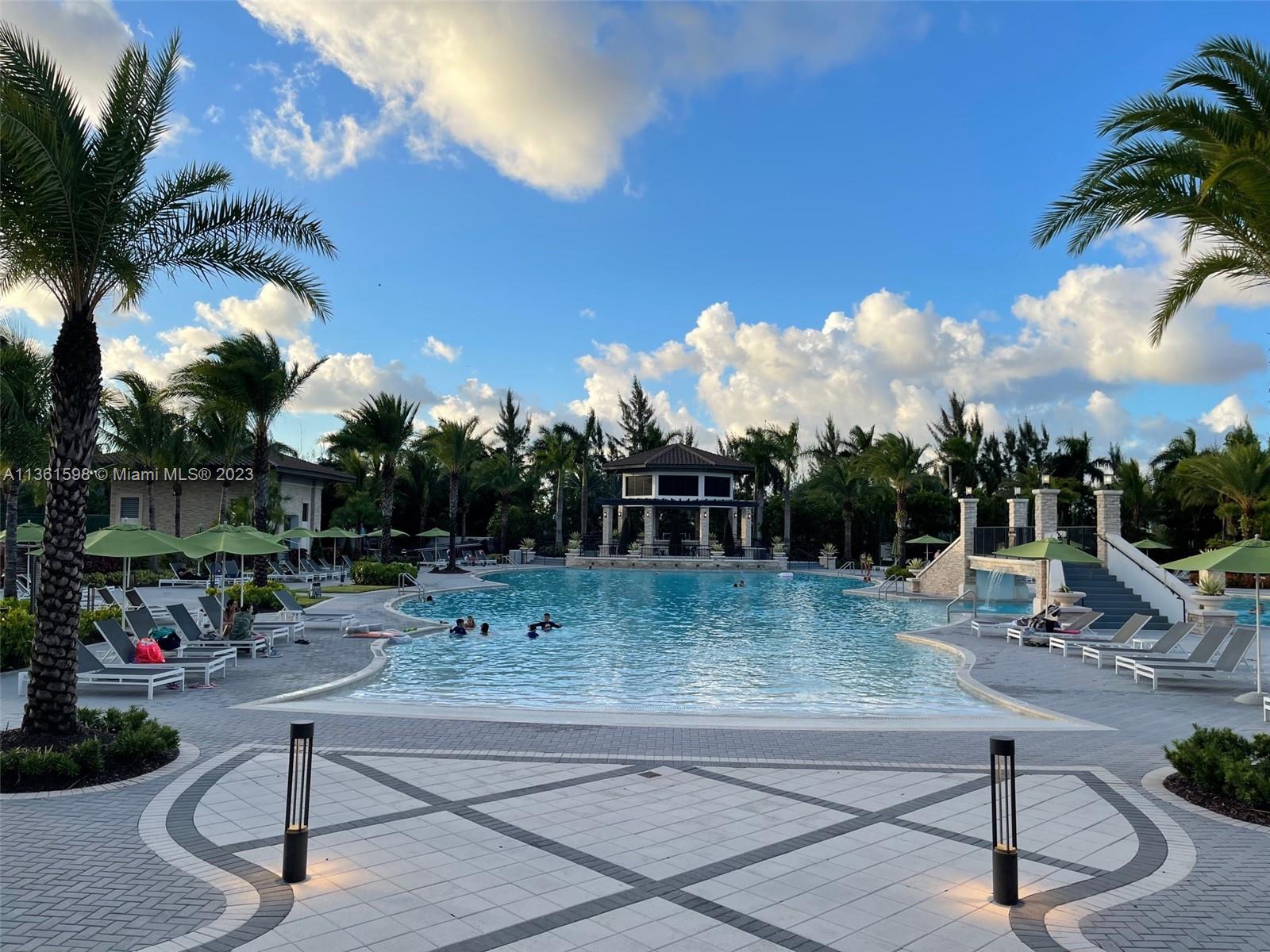Doral Condo: 10620 Northwest 88th St