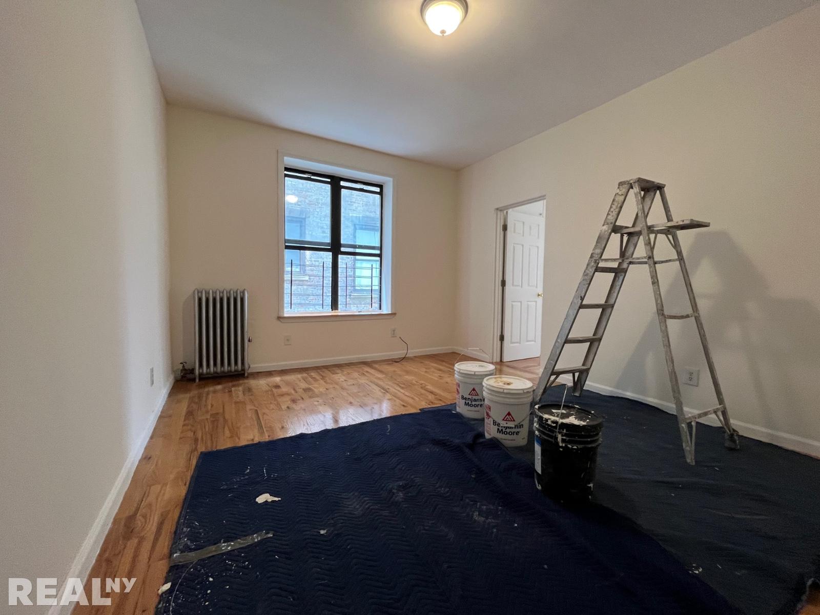New York Condo: 49 St Nicholas Ter