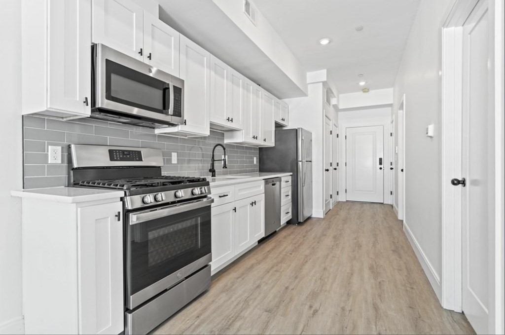 Boston Condo: 1137 Washington St