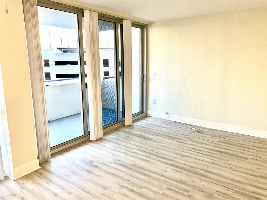 St Petersburg Condo: 470 3rd Street South #719