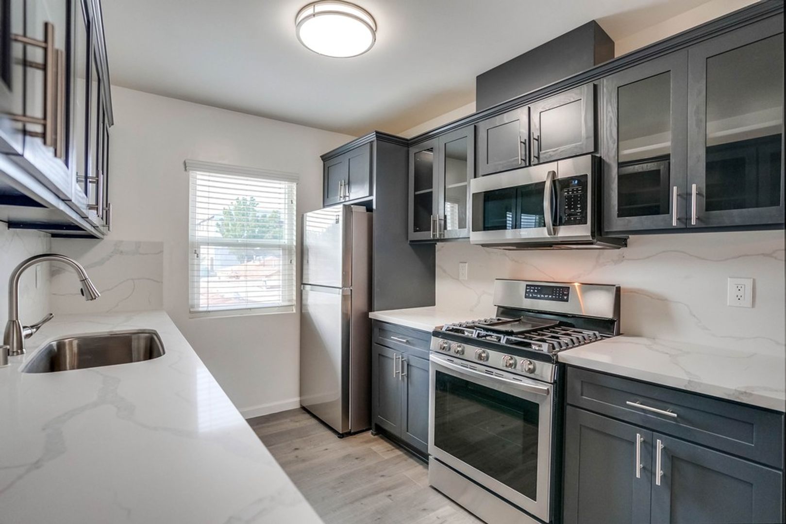 Inglewood Condo: 426 Exton Ave