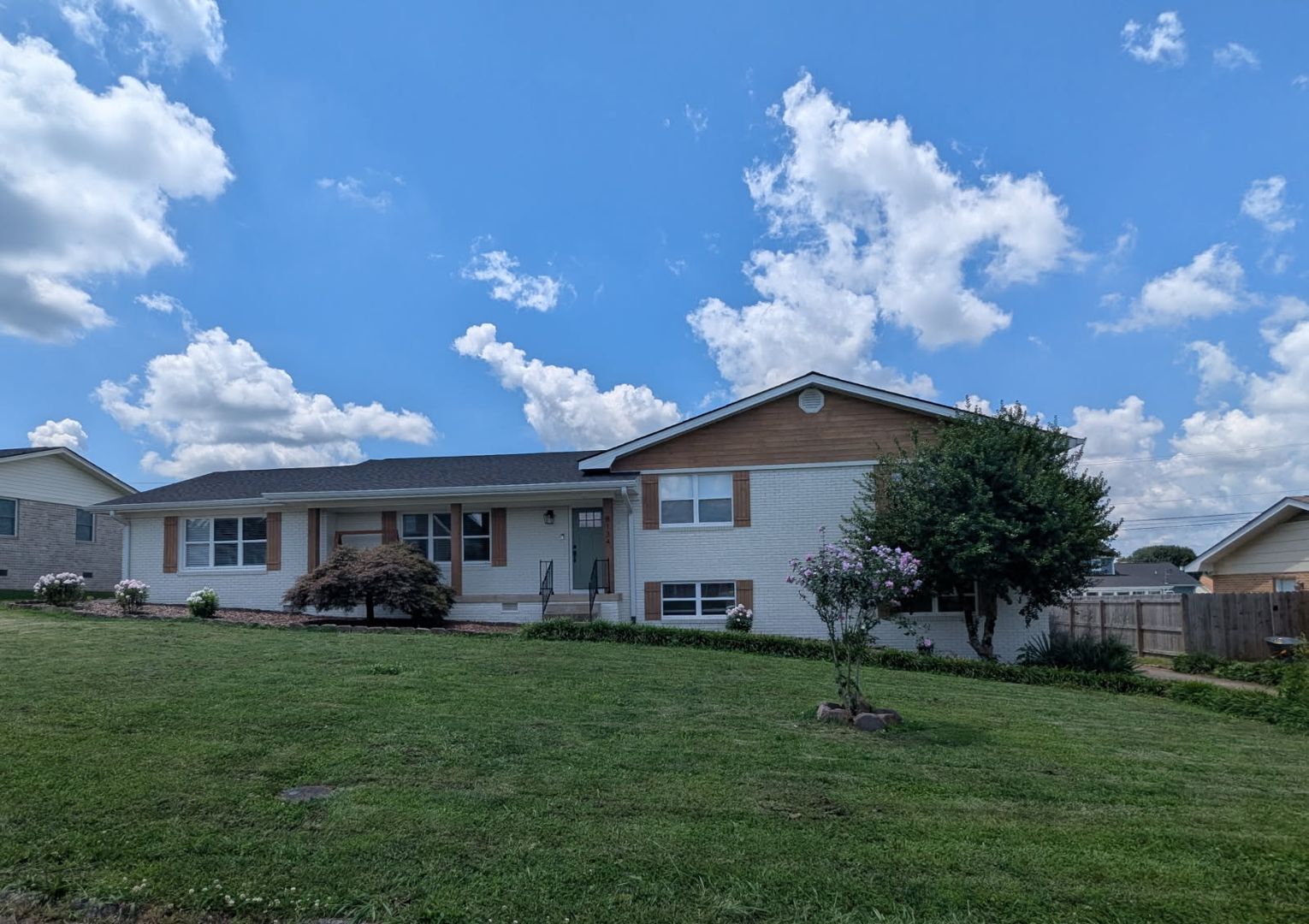 Chattanooga House: 8134 Holly Crest Dr