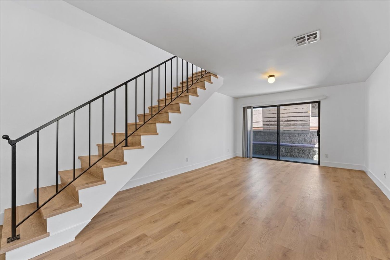 Glendale Condo: 444 W Windsor Road