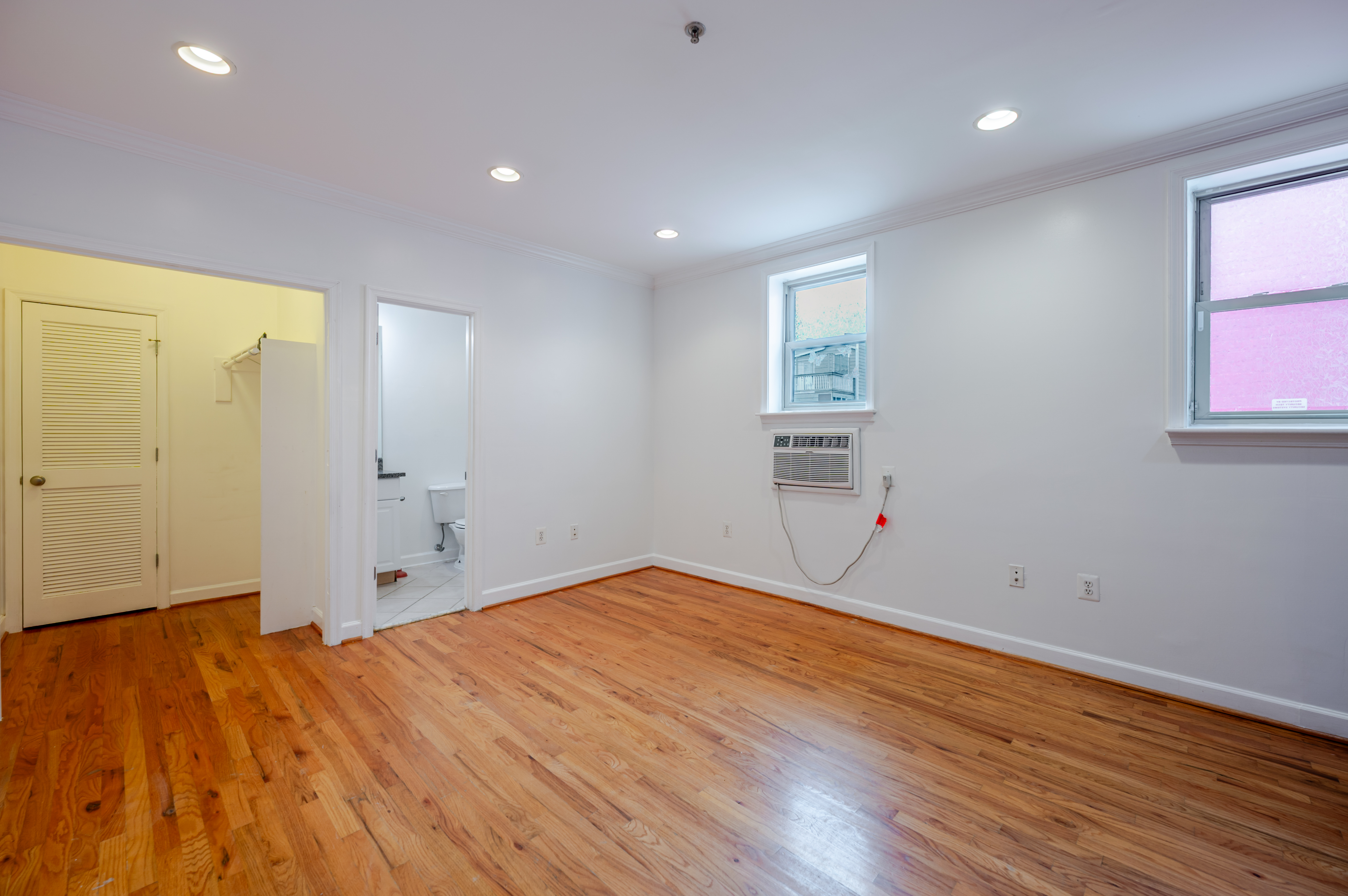 Washington Condo: 430 Irving St NW
