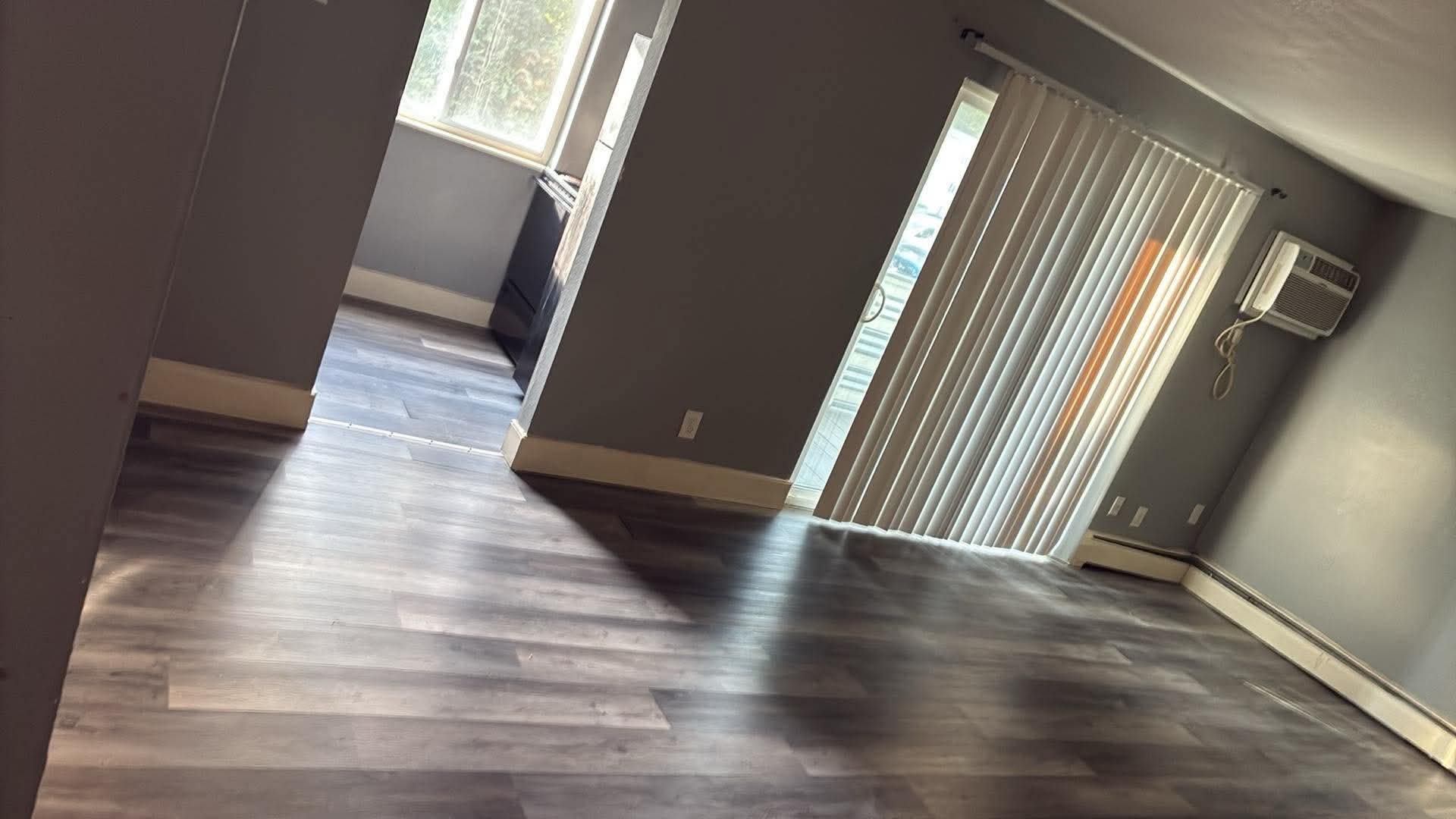 Cincinnati Apartment: 1932 Kentucky Ave