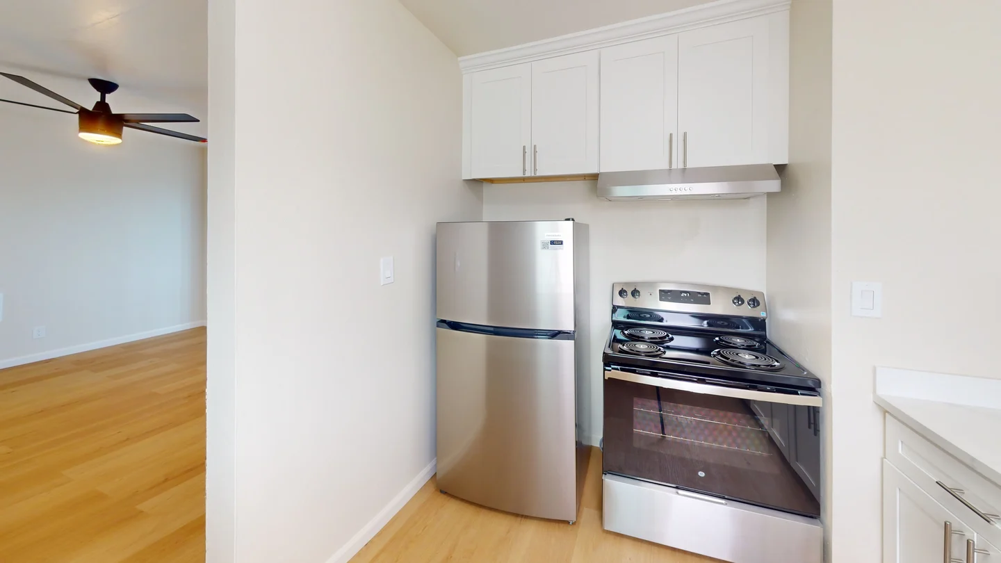 Oakland Apartment: 3525 Dimond Ave