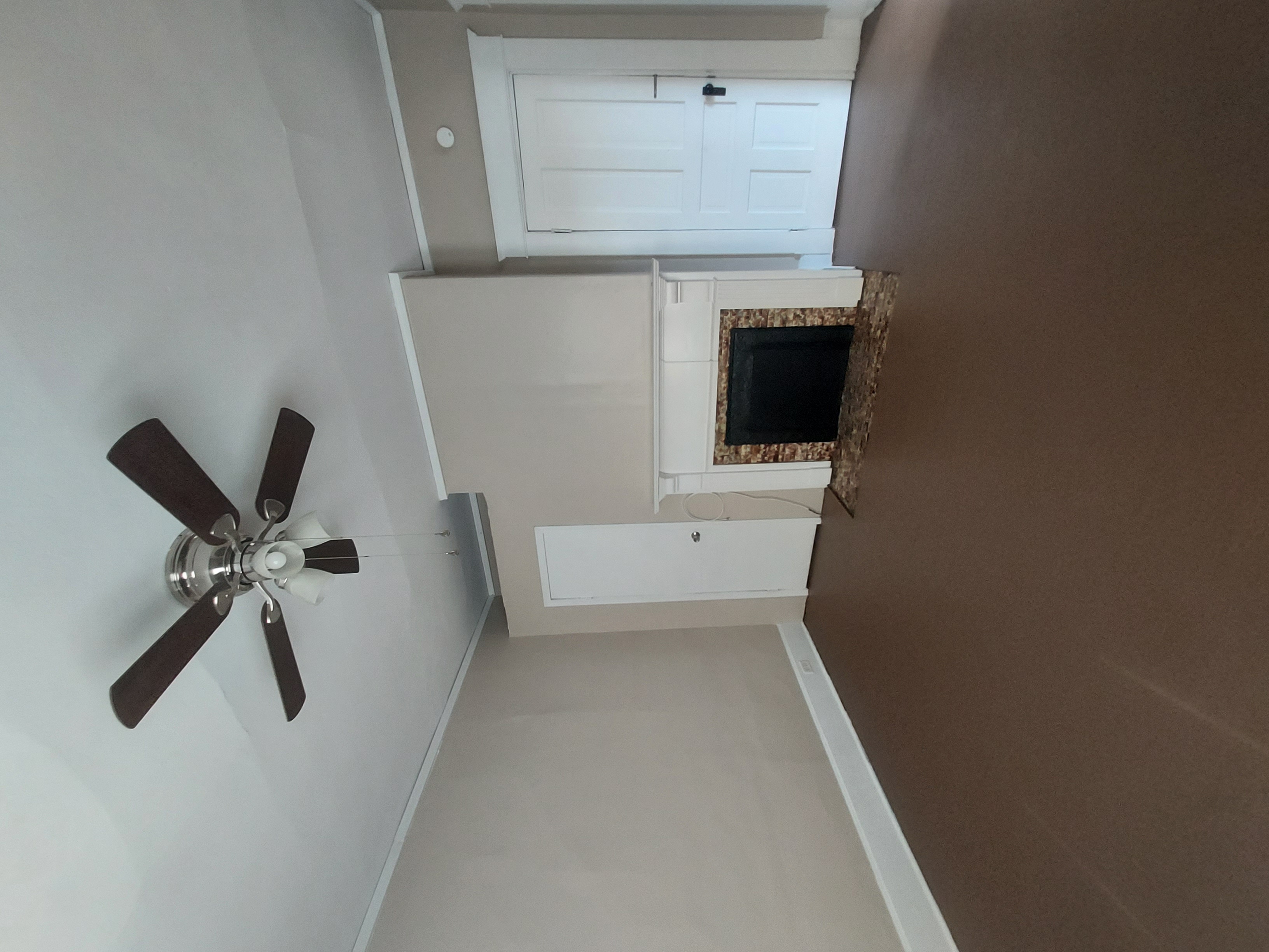Newark Condo: 120 Maholm St.