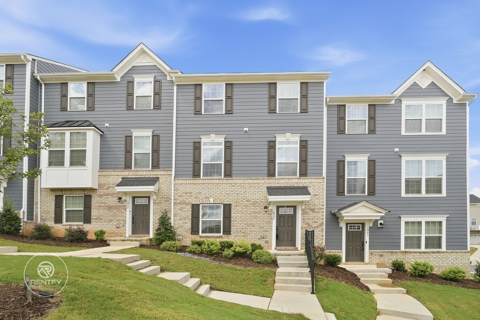 Gastonia House: 1937 Tupelo Grove Ln