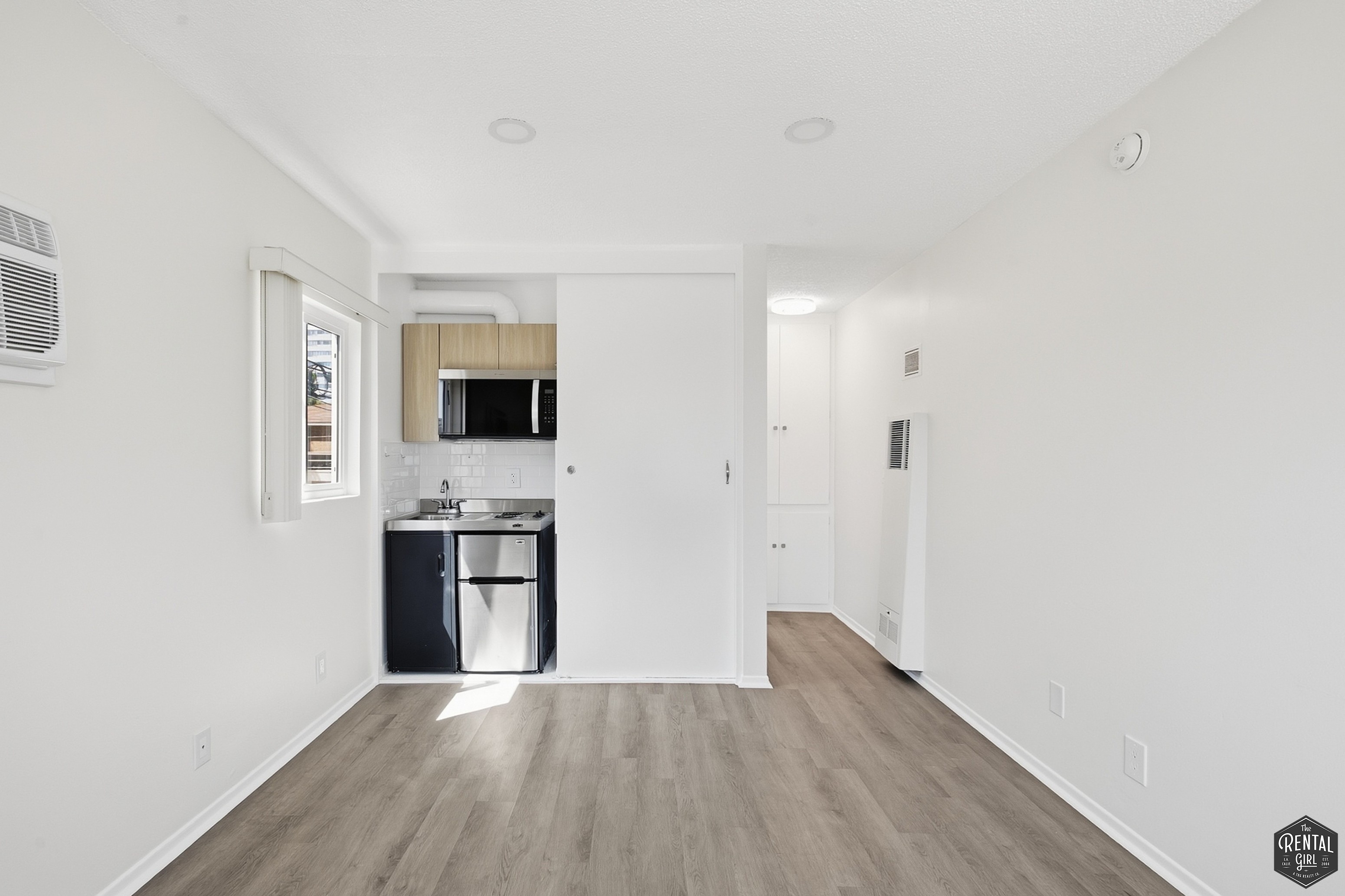 Los Angeles Condo: 1333 Barry Ave