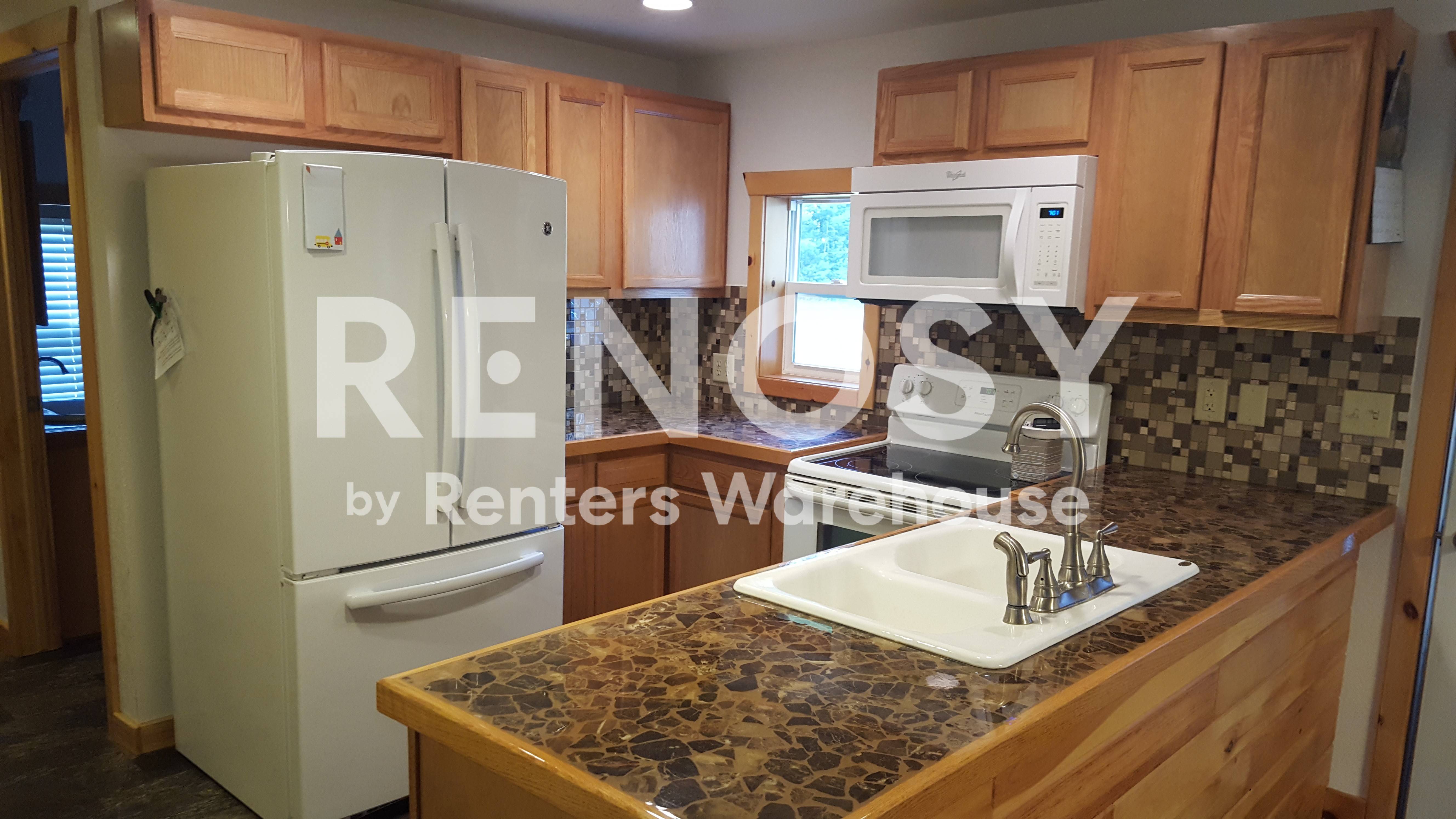 Grantsburg House: 311 E Crex Ave