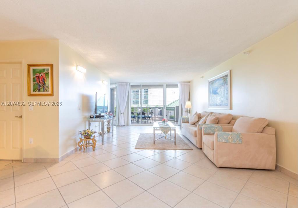 Sunny Isles Beach Condo: 16711 Collins Ave # 706, Sunny Isles Beach FL 33160